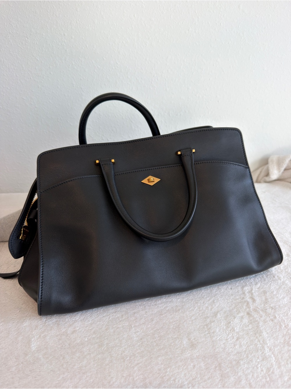 Metier Private Eye Bag